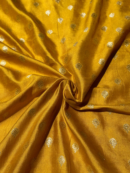 Chiniya Silk Butti