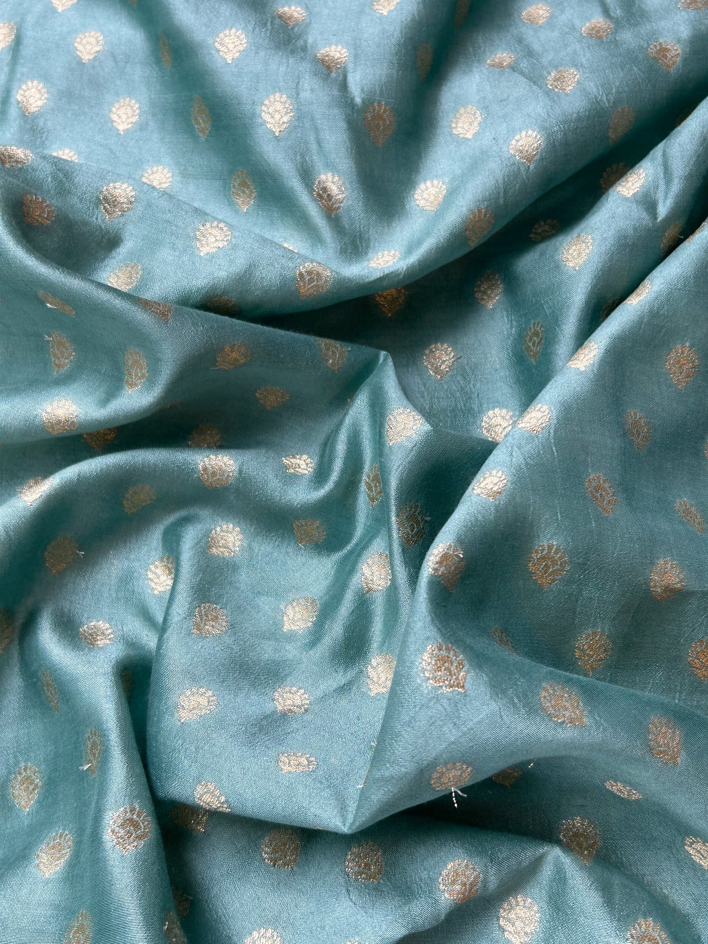 Chiniya Silk Butti