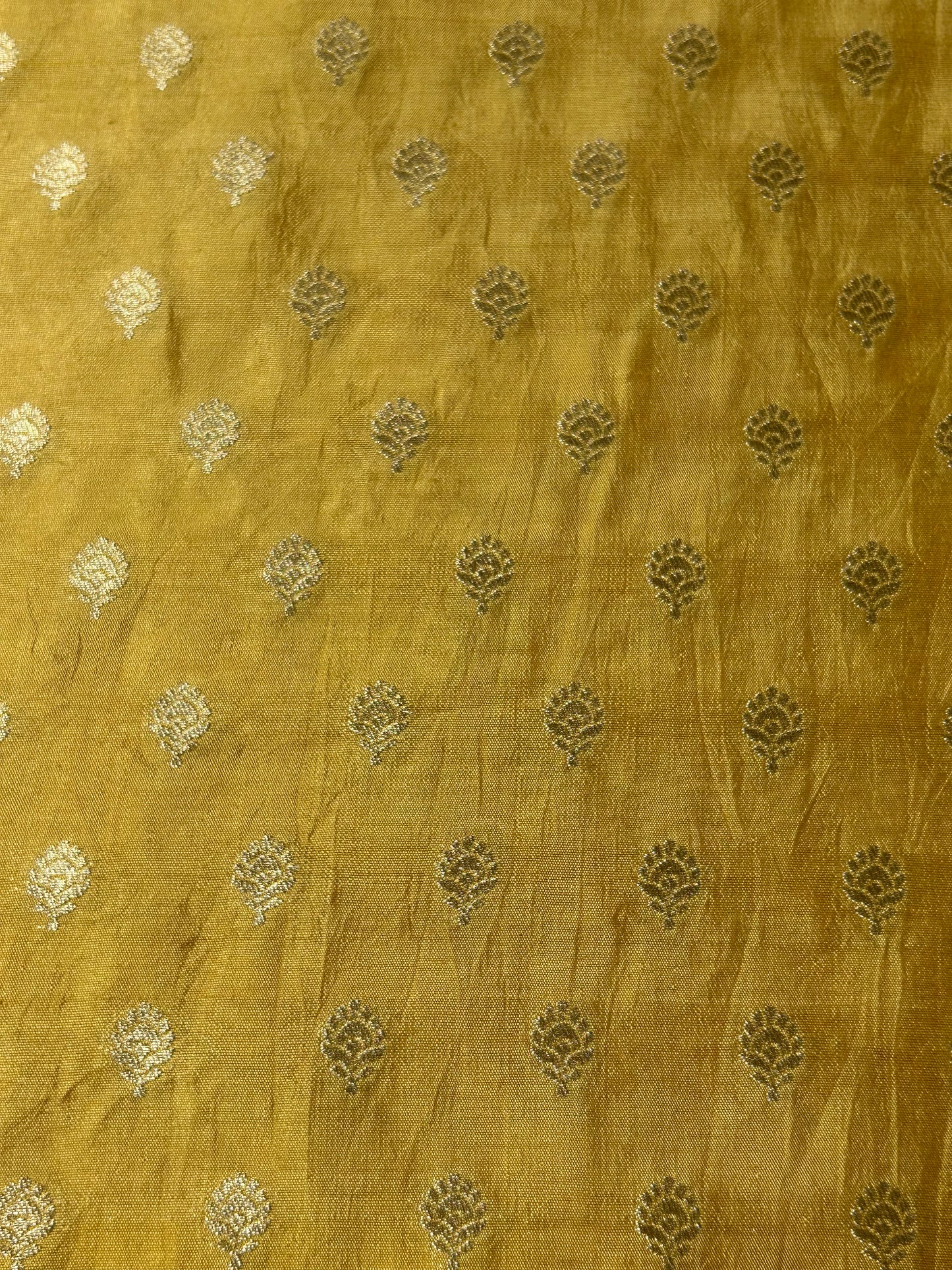 Chiniya Silk Butti